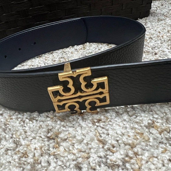 Tory Burch Britten Logo reversible belt 1.5” Width Size XS - Picture 1 of 6